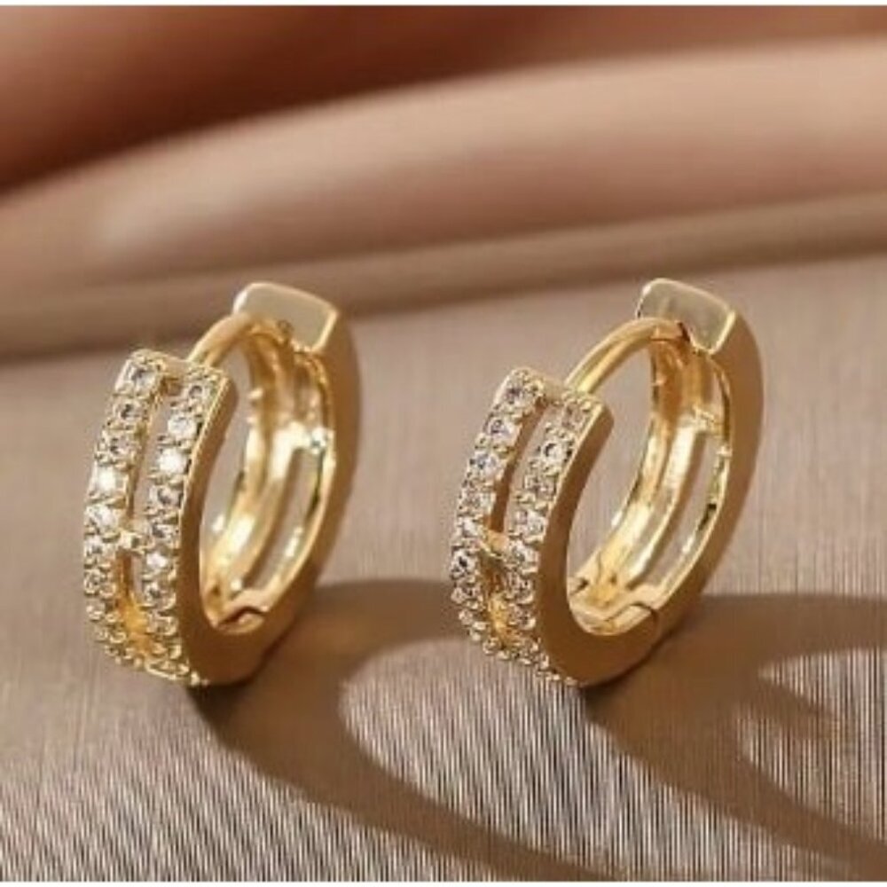 14k Gold Plated Simulated Diamond Huggie Hoop Earrings - Picture 1 of 6
